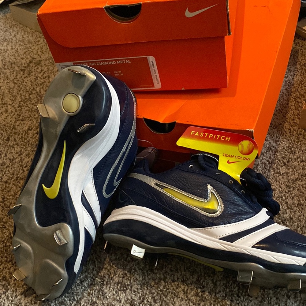 Nike Softball Metal Cleats